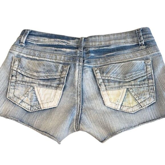 No Boundaries Blue Faded Denim Flat Front High-Rise Cut-Off Shorts Ladies Size 3 - Picture 3 of 9